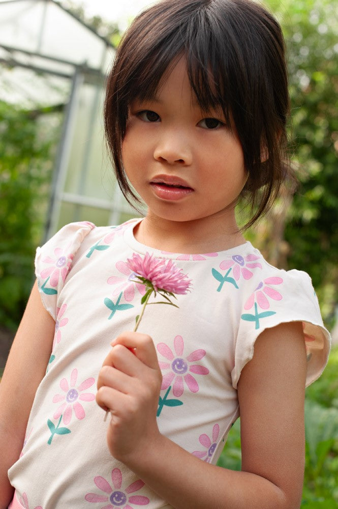 Camiseta manga corta niña Rolling into Spring