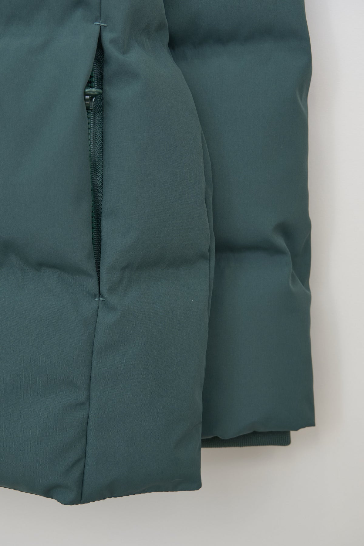 Chubasquero puffy poliéster reciclado unisex