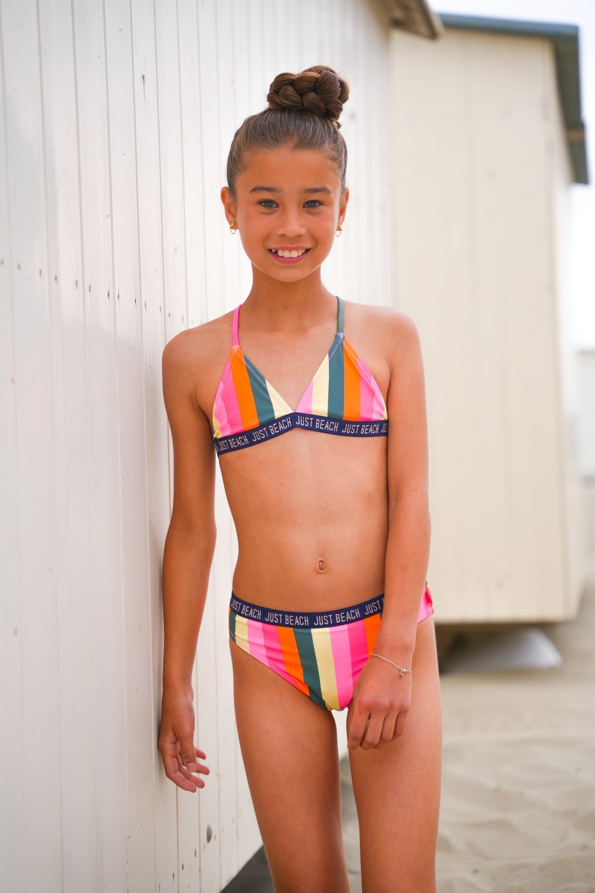 Hiruki formako nesken Bali bikinia