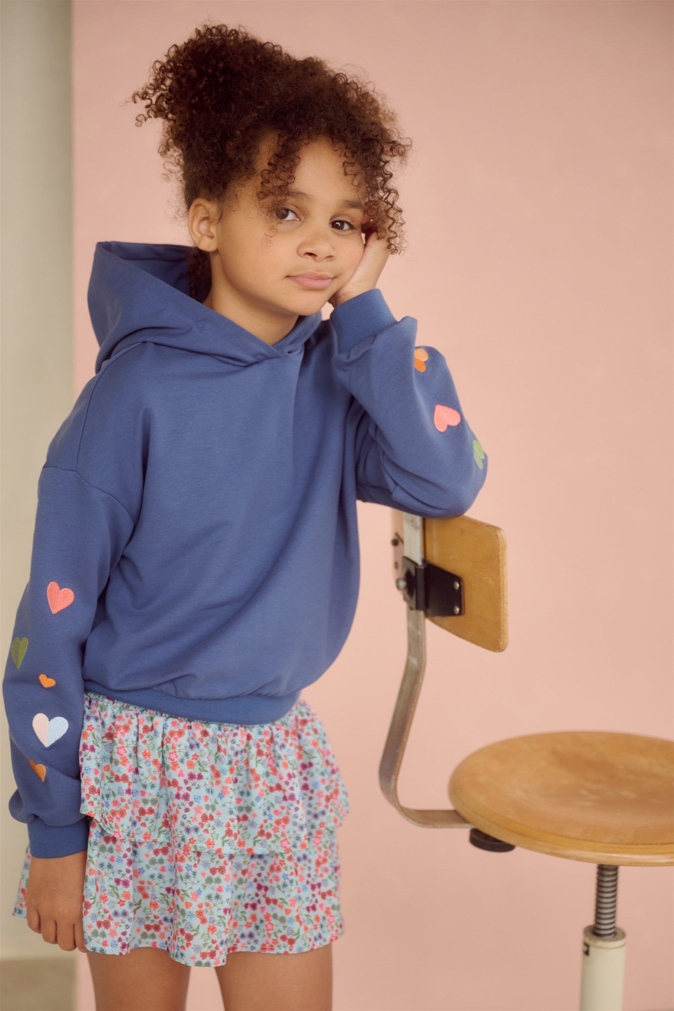 Sudadera con capucha corazones Kumy niña