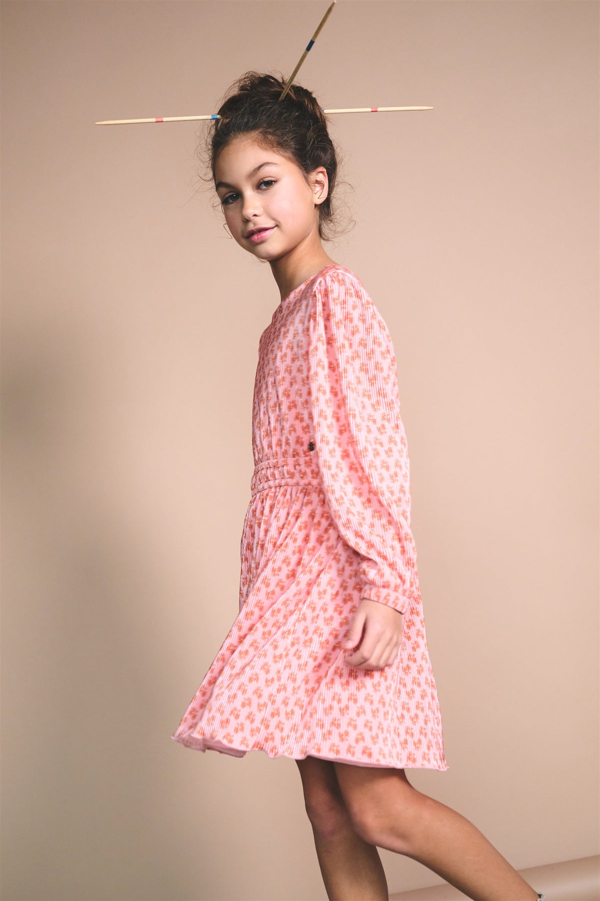 Vestido plisado con estampado de flores indias Mamai niña