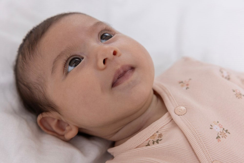Pijama con pies bebé niña