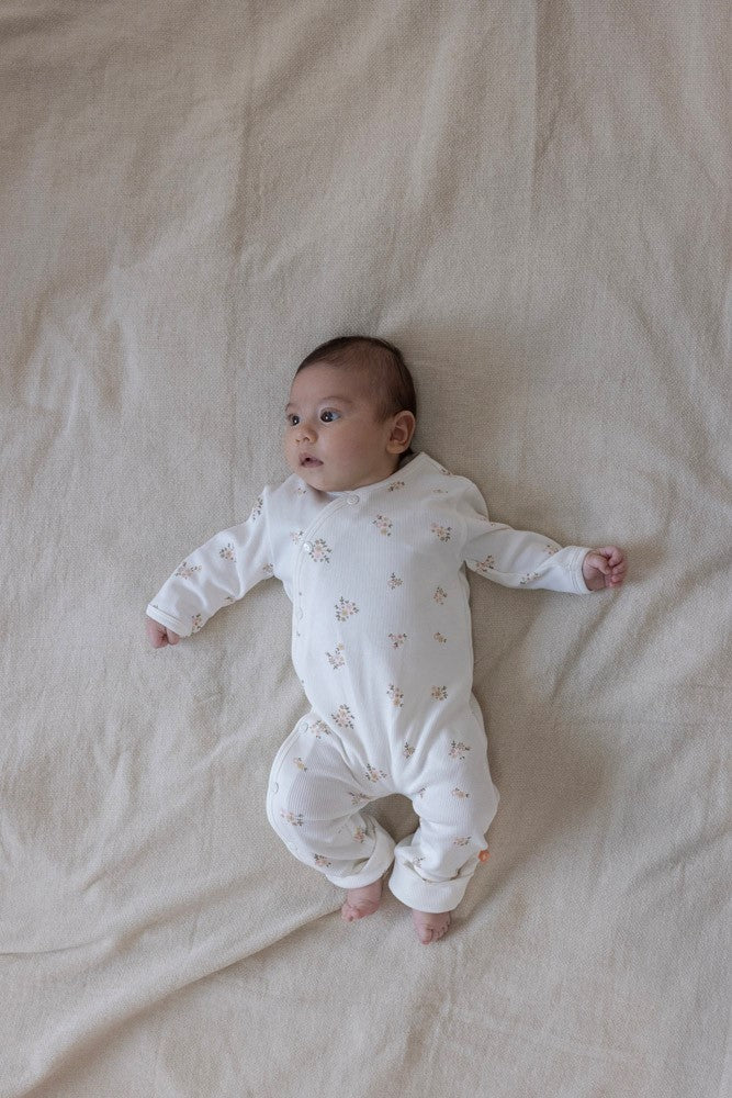 Pijama con pies bebé niña