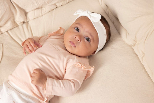 Cinta de pelo arrugado bebé niña Delicate Flower